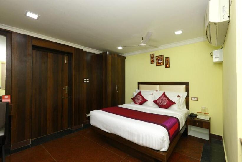 Hotel Titanium Tower Chennai Exterior photo